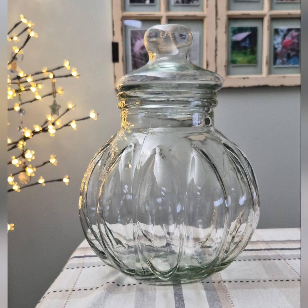 Elegant Clear Glass Jar with Lid